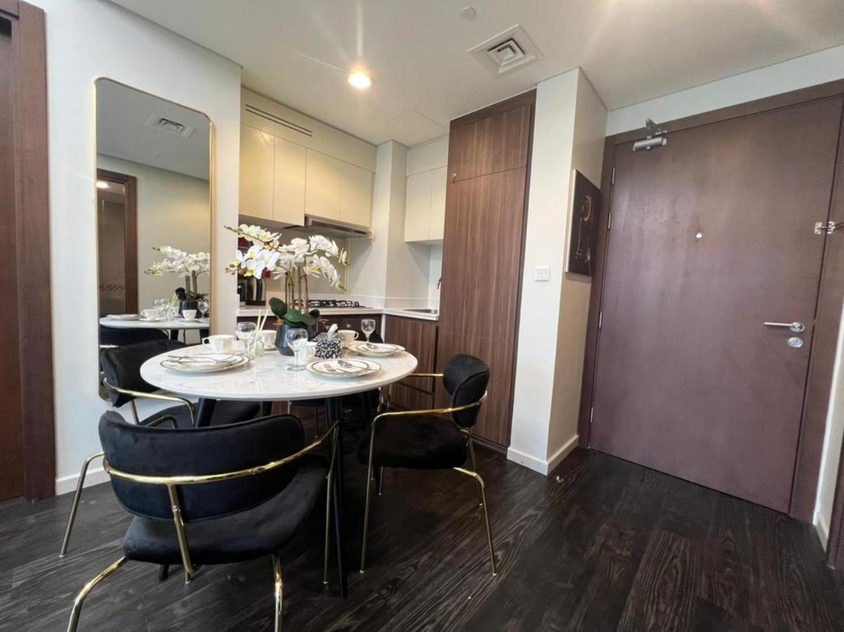 Luxury 2 Bedroom With Burj Khalifa View Дубай Екстериор снимка