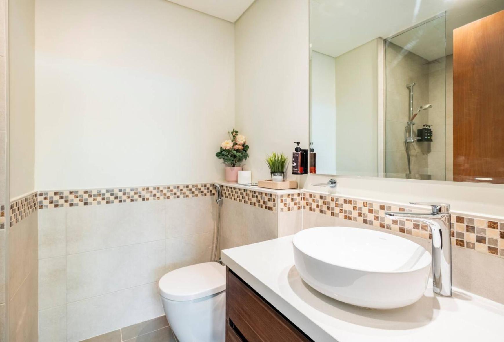Luxury 2 Bedroom With Burj Khalifa View Дубай Екстериор снимка