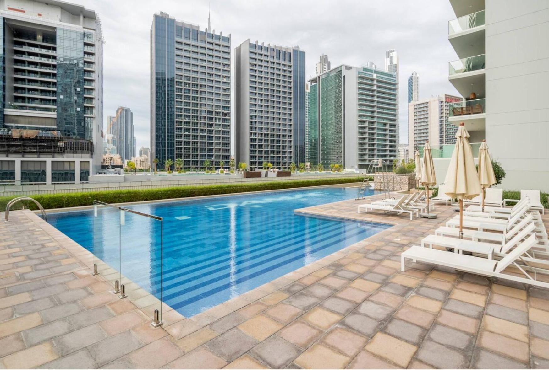 Luxury 2 Bedroom With Burj Khalifa View Дубай Екстериор снимка