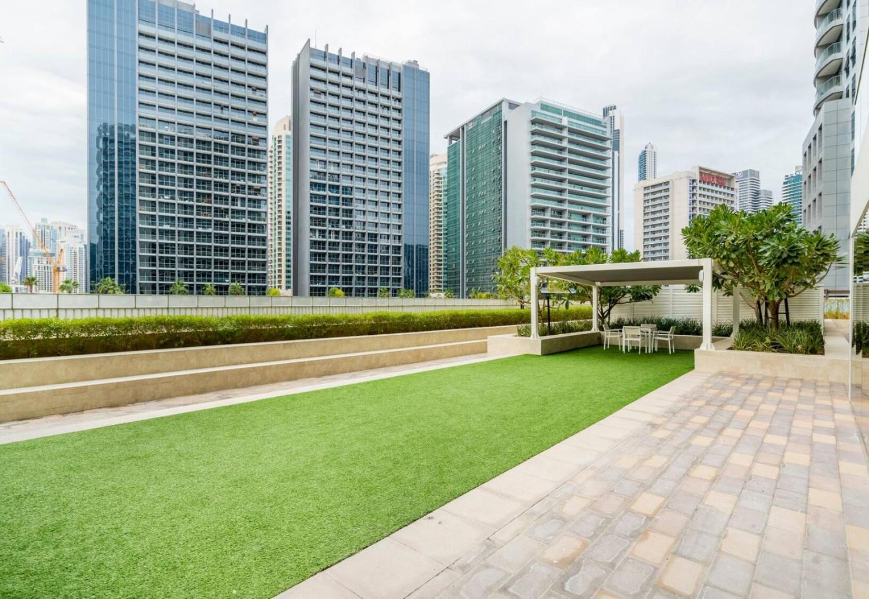 Luxury 2 Bedroom With Burj Khalifa View Дубай Екстериор снимка